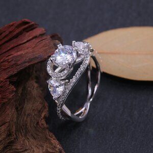 ✨ Wedding/Engagement Heart Round Zircon Cross Chic Silver Ring for Women,VIP578